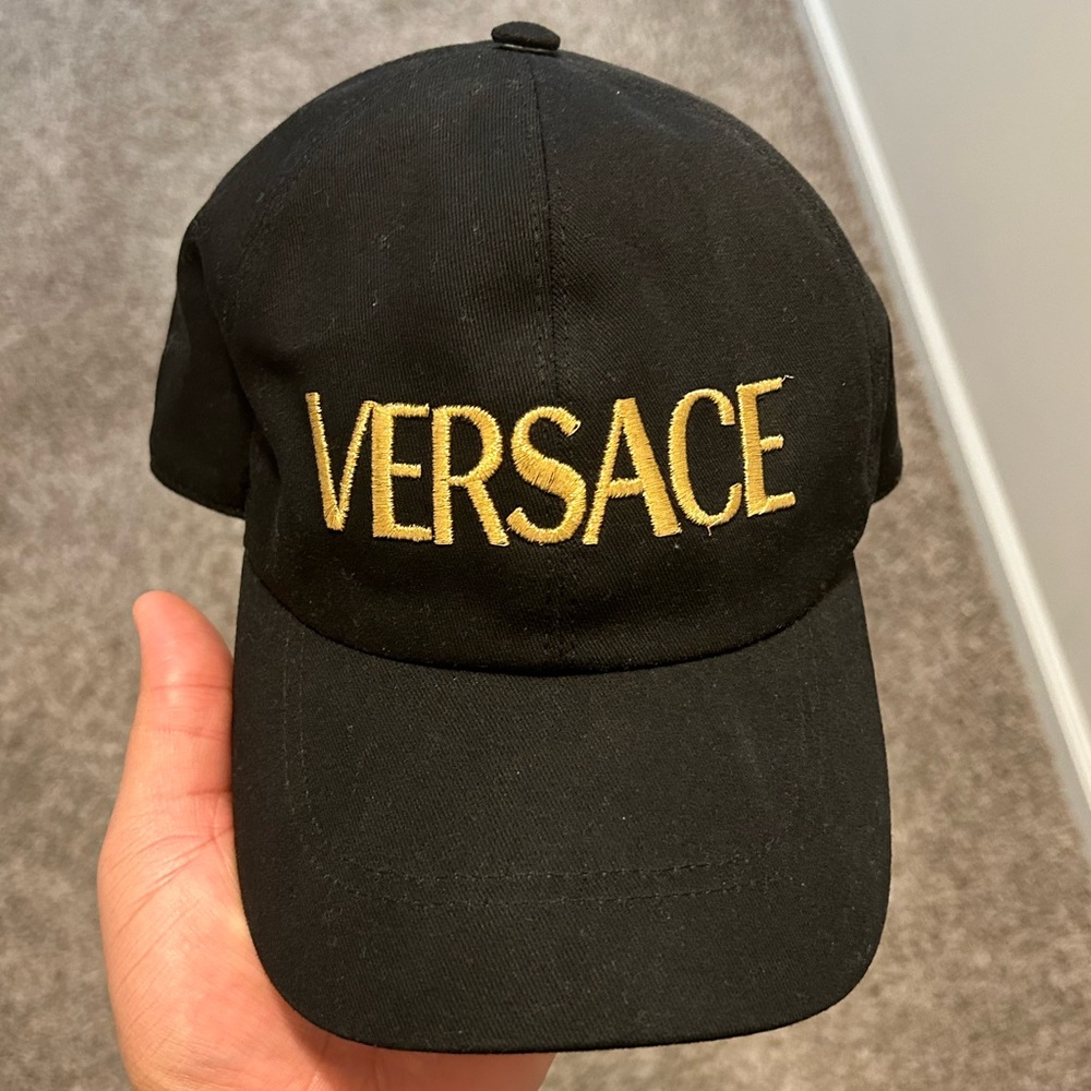 Men’s Versace hat
